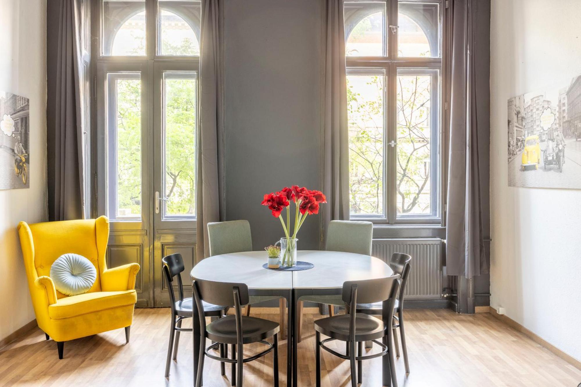 Cozy & Nostalgic Budapest Style Apartment In The Center エクステリア 写真